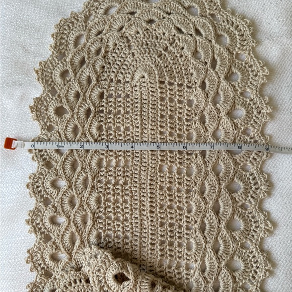 Table Runner Handmade Crochet New 100 % Cotton 43 in x 9 in